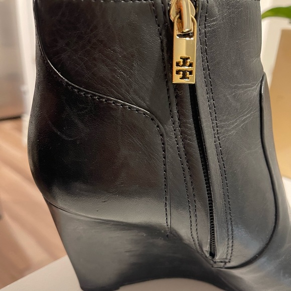 Tory Burch Black Wedge Booties (W7.5) - Picture 5 of 7